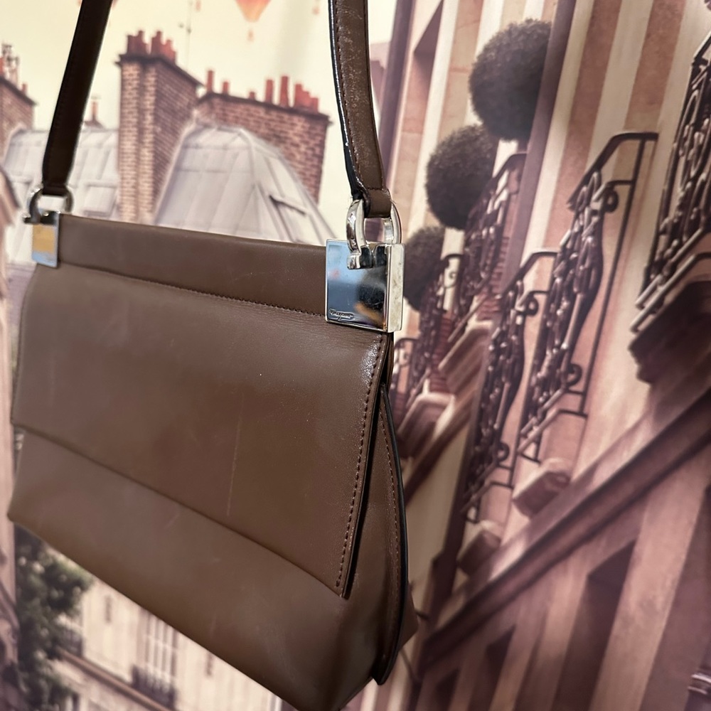 Beautiful brown Ferragamo shoulder bag - Picture 4 of 4